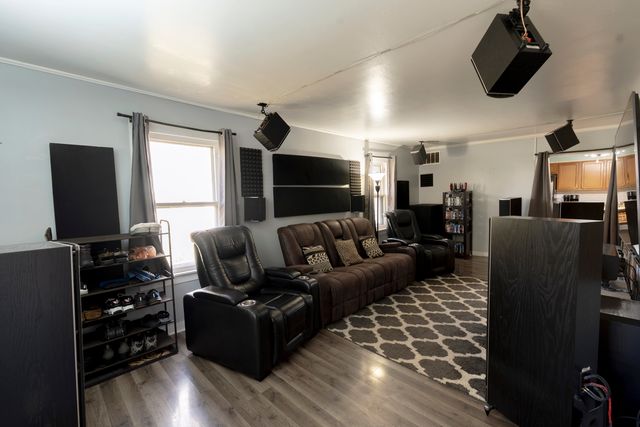 1225 S Lawler Avenue, Lombard, IL 60148