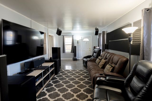 1225 S Lawler Avenue, Lombard, IL 60148