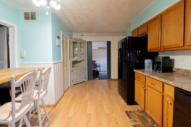 1225 S Lawler Avenue, Lombard, IL 60148