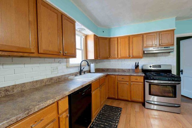 1225 S Lawler Avenue, Lombard, IL 60148