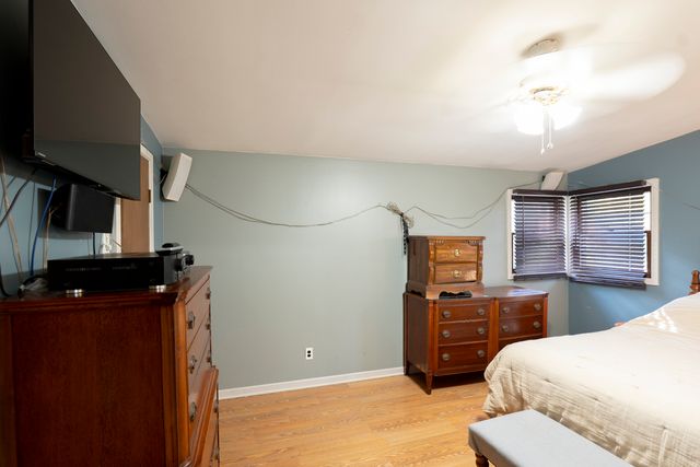 1225 S Lawler Avenue, Lombard, IL 60148