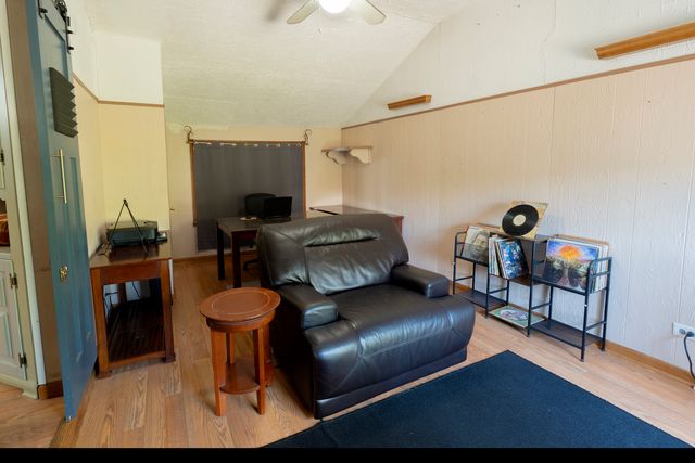 1225 S Lawler Avenue, Lombard, IL 60148