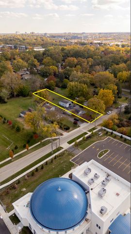 1225 S Lawler Avenue, Lombard, IL 60148