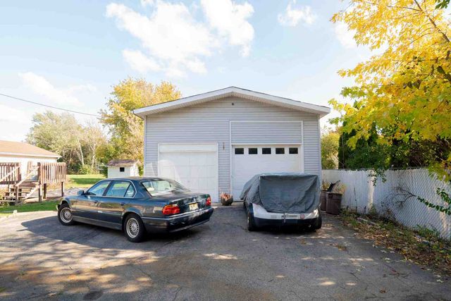 1225 S Lawler Avenue, Lombard, IL 60148