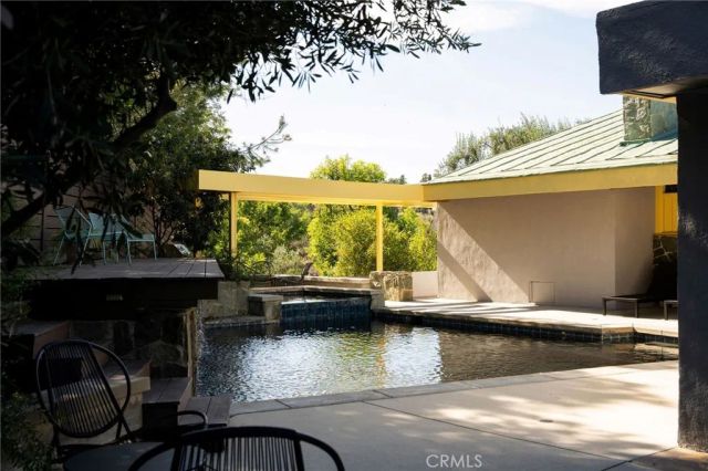19950 Collier Street, Woodland Hills, CA 91364