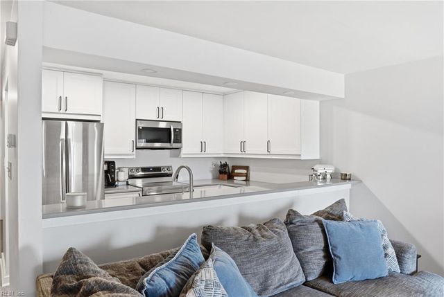 3069 Glastonbury DR, Virginia Beach, VA 23453