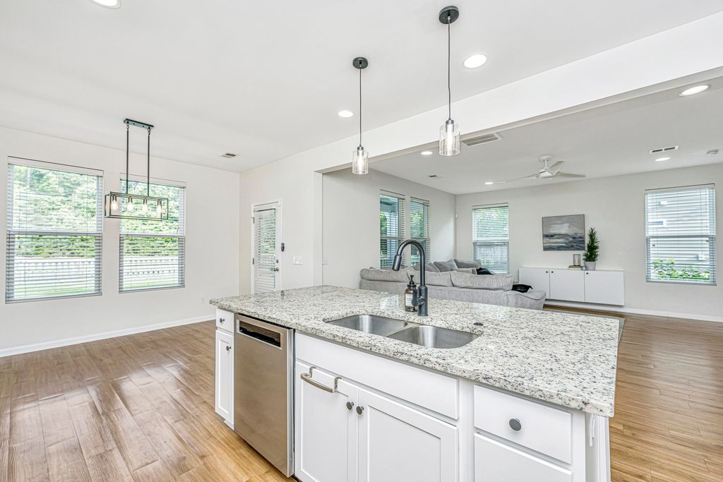Image 14 of property listing at 1324 Wild Goose Trail, Summerville, SC 29483
