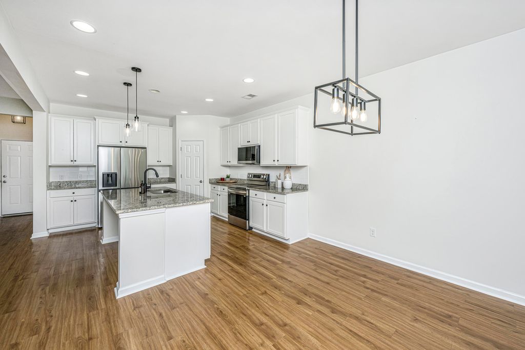 Image 17 of property listing at 1324 Wild Goose Trail, Summerville, SC 29483