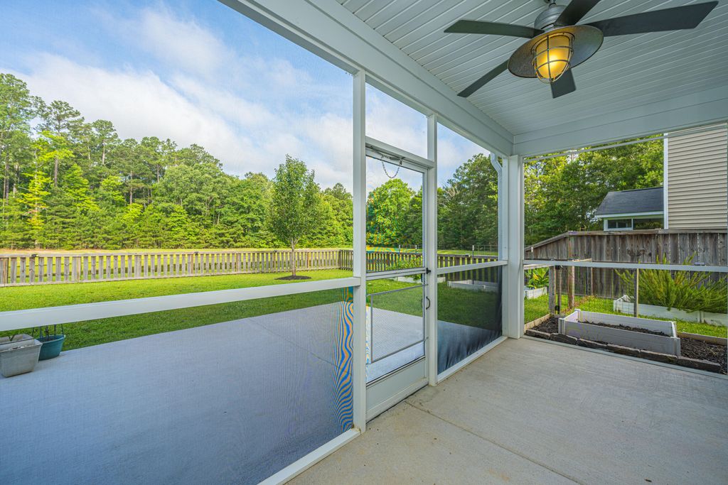 Image 37 of property listing at 1324 Wild Goose Trail, Summerville, SC 29483