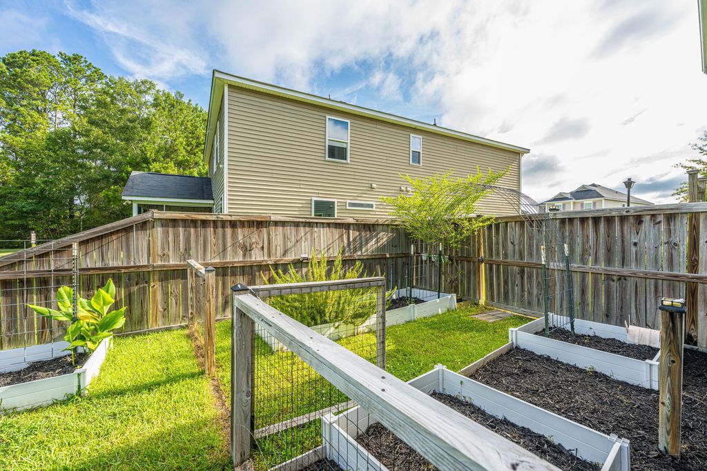 Image 44 of property listing at 1324 Wild Goose Trail, Summerville, SC 29483