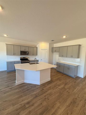 179 Great Northern DR, Cedar Creek, TX 78612