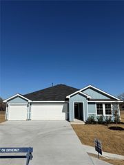 179 Great Northern DR, Cedar Creek, TX 78612