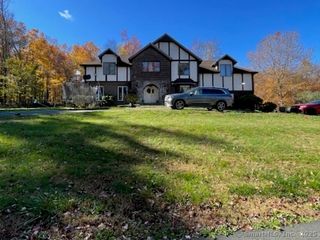 6 Holley Lane, Prospect, CT 06712