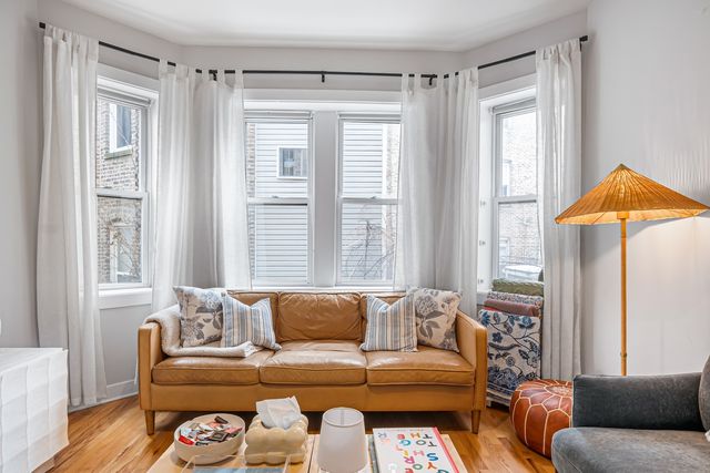 1432 N Maplewood Avenue 203, Chicago, IL 60622