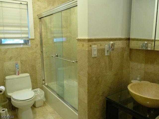 29 Up Mountain Ave C2902 2, Montclair Twp., NJ 07042