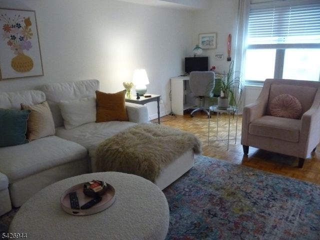 29 Up Mountain Ave C2902 2, Montclair Twp., NJ 07042