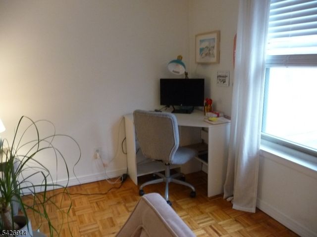 29 Up Mountain Ave C2902 2, Montclair Twp., NJ 07042