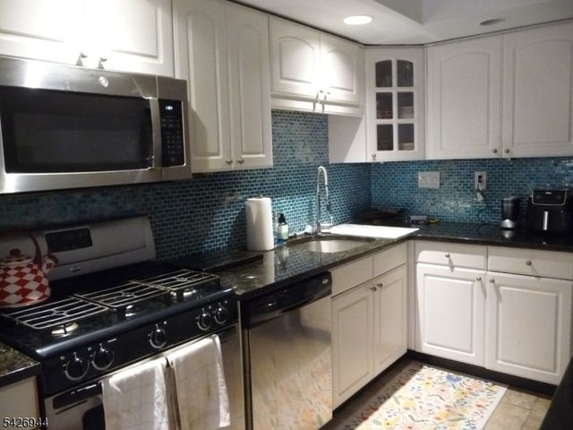 29 Up Mountain Ave C2902 2, Montclair Twp., NJ 07042
