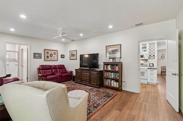 4727 W ANITA BOULEVARD, Tampa, FL 33611