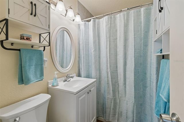 4727 W ANITA BOULEVARD, Tampa, FL 33611