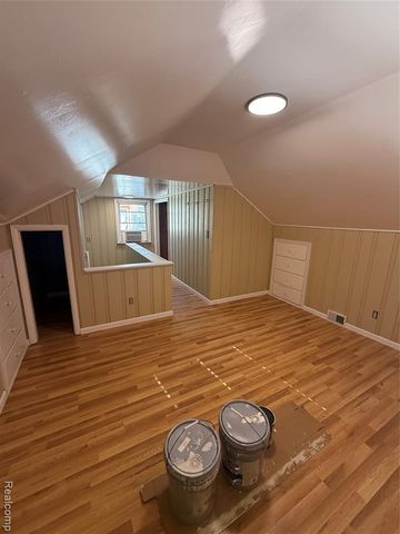 6737 Warwick Street, Detroit, MI 48228