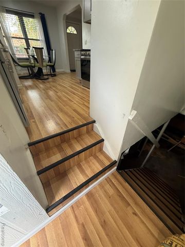 6737 Warwick Street, Detroit, MI 48228