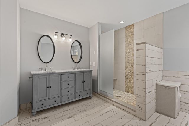 5435 Howard Street NW, Rochester, MN 55901