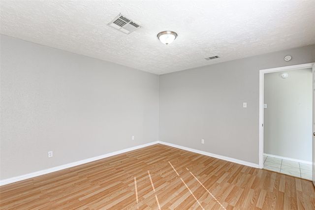 2519 Ironclad Drive, League City, TX 77573