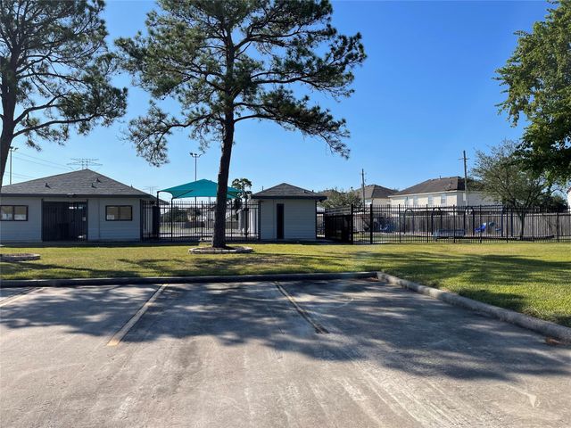 2519 Ironclad Drive, League City, TX 77573
