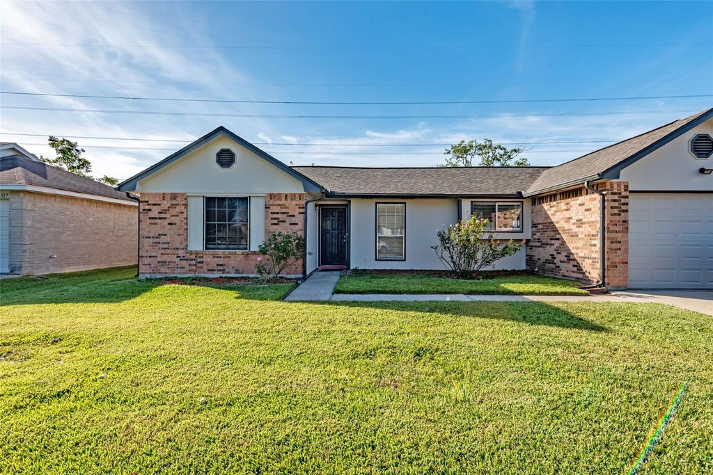 2519 Ironclad Drive, League City, TX 77573