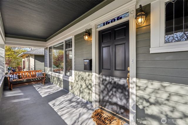 1606 33rd Avenue, Seattle, WA 98122