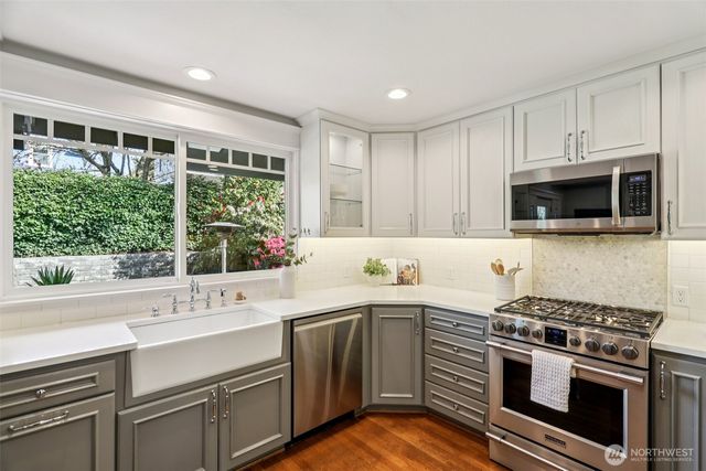 1606 33rd Avenue, Seattle, WA 98122