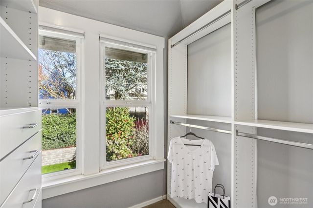 1606 33rd Avenue, Seattle, WA 98122