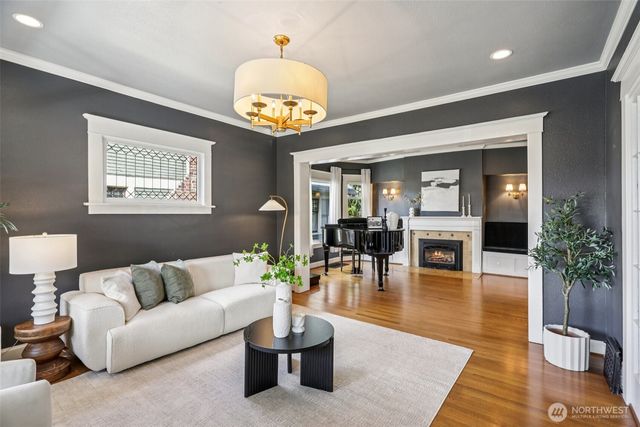 1606 33rd Avenue, Seattle, WA 98122