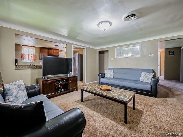 8320 Nightingale Street, Dearborn Heights, MI 48127