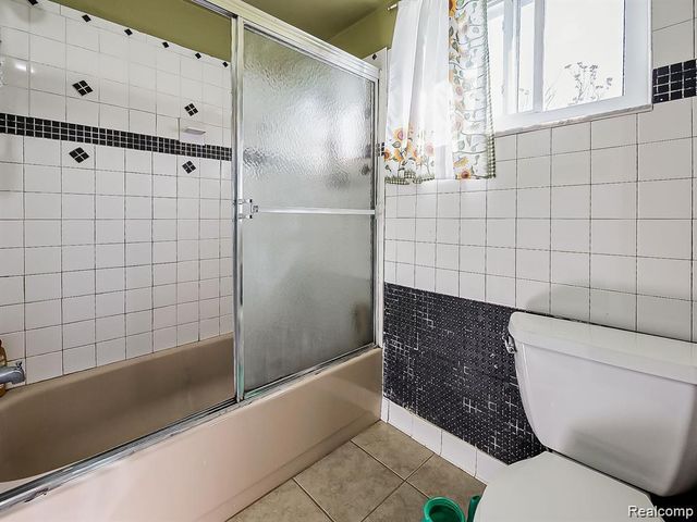 8320 Nightingale Street, Dearborn Heights, MI 48127