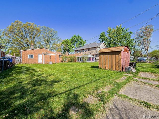 8320 Nightingale Street, Dearborn Heights, MI 48127