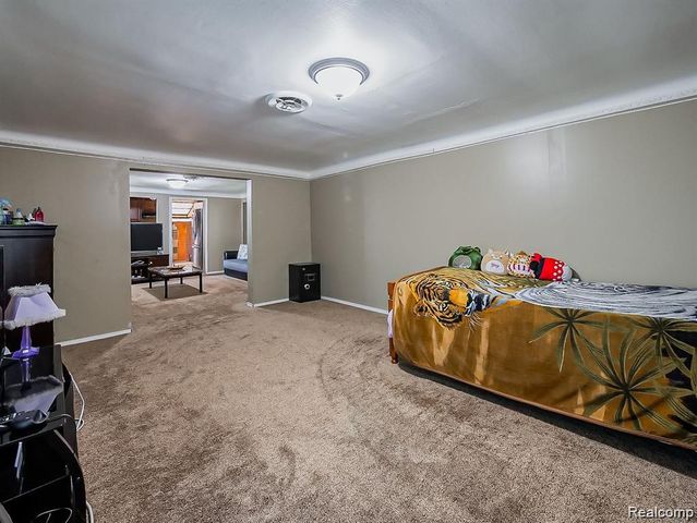8320 Nightingale Street, Dearborn Heights, MI 48127