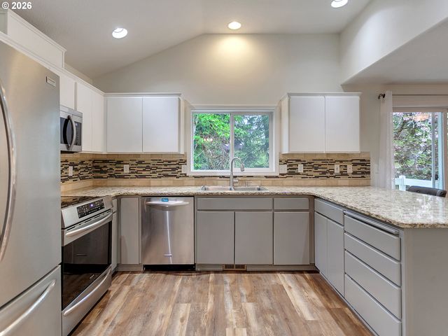 21249 Sw HOUSTON Dr, Sherwood, OR 97140