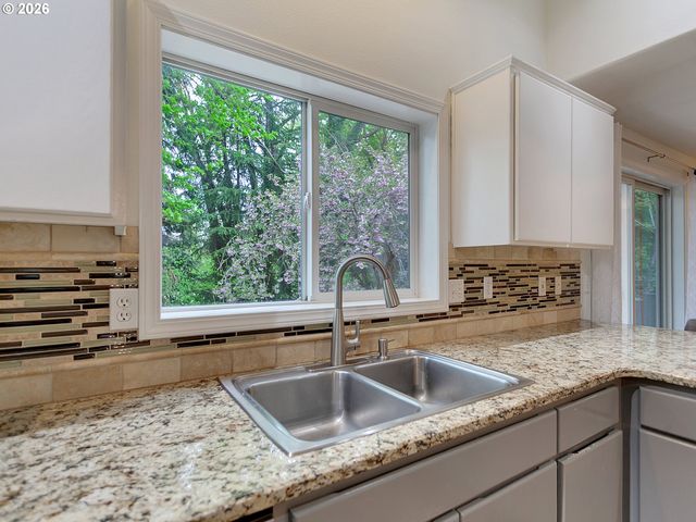 21249 Sw HOUSTON Dr, Sherwood, OR 97140