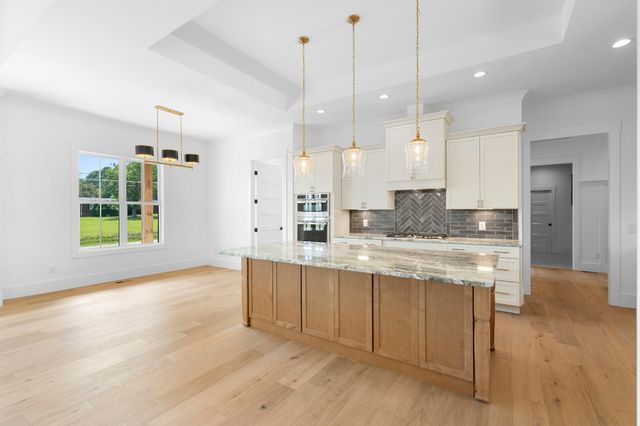 2622 Deer Creek Ln, White House, TN 37188