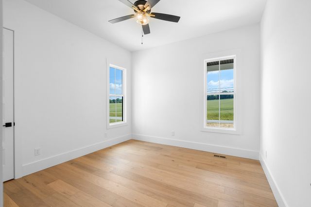2622 Deer Creek Ln, White House, TN 37188