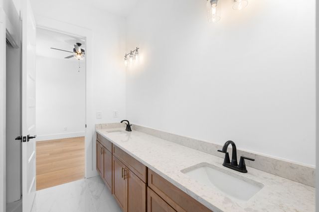 2622 Deer Creek Ln, White House, TN 37188