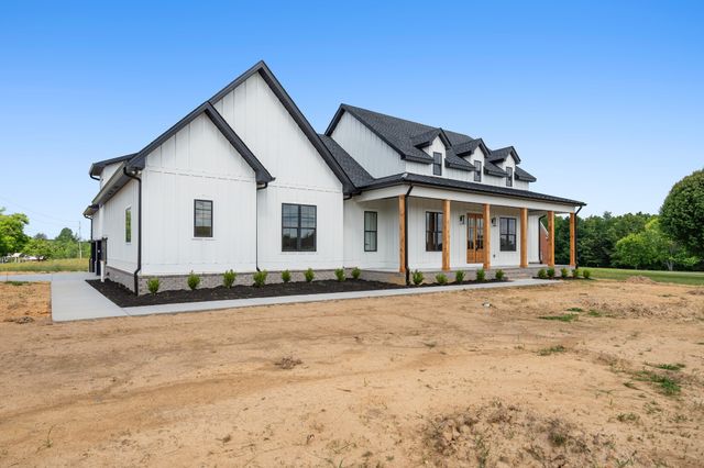 2622 Deer Creek Ln, White House, TN 37188