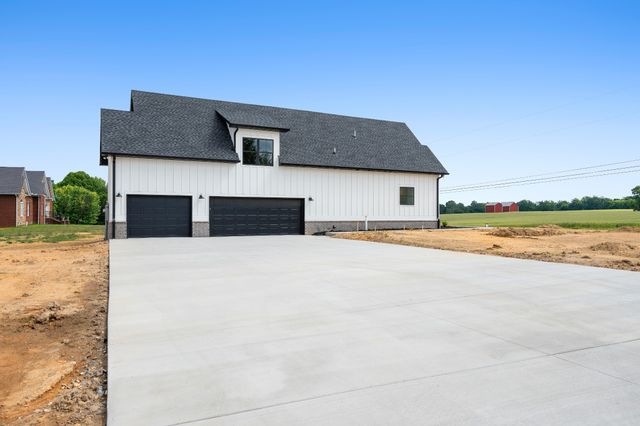 2622 Deer Creek Ln, White House, TN 37188