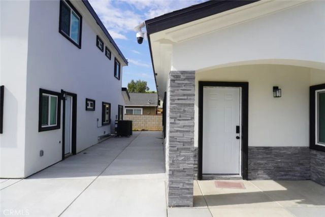 148 S Lark Ellen, West Covina, CA 91791