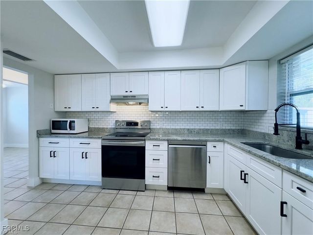 27111 Lavinka ST, Bonita Springs, FL 34135