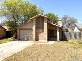 5555 Kissing Oak St, San Antonio, TX 78247