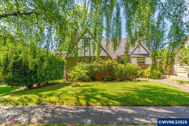 1245 18th St NE, Salem, OR 97301