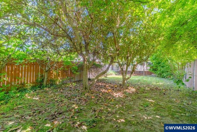 1245 18th St NE, Salem, OR 97301